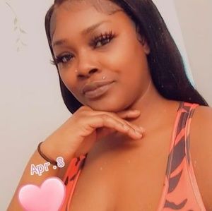 Meet your Posher, Latasha